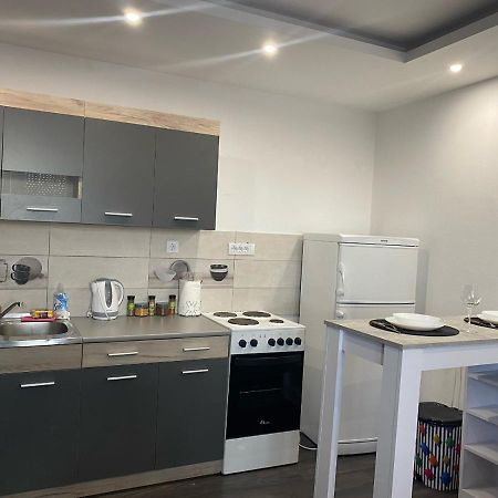 Apartman Mici Ni المظهر الخارجي الصورة