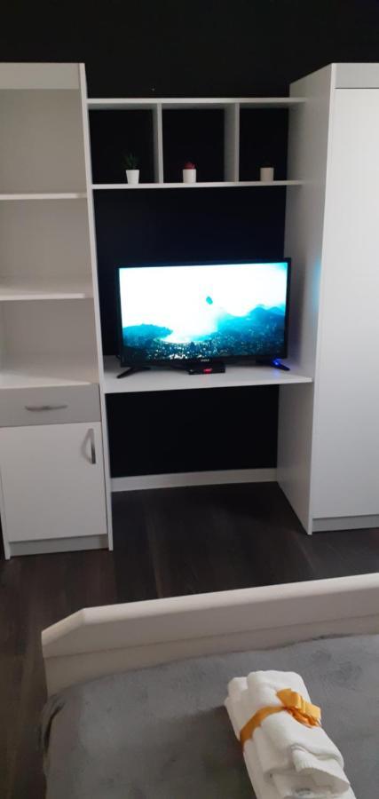 Apartman Mici Ni المظهر الخارجي الصورة